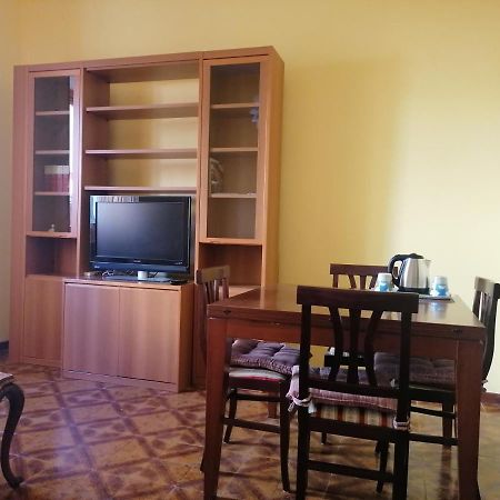 Due Finestre Sul Cortile Otel Novi Ligure Dış mekan fotoğraf