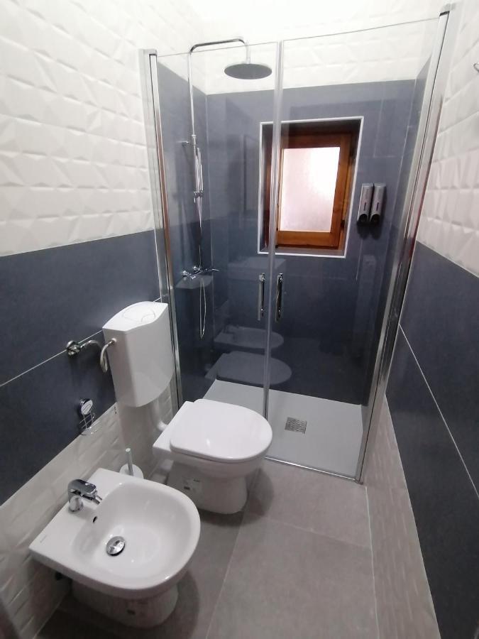 Due Finestre Sul Cortile Otel Novi Ligure Dış mekan fotoğraf